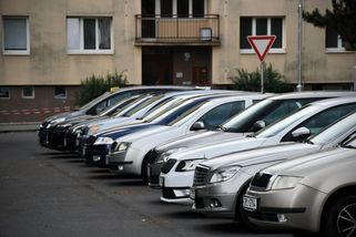Ze světa mizí barvy. Jak to vím? Stačí se podívat na běžné parkoviště - Médium.cz